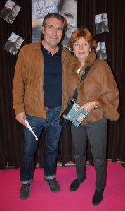 Amelia Adamo med sällskap