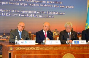 Sam Nunn, Yukiya Amano, Erlan Idrissov ,Vladimir Shkolnik 